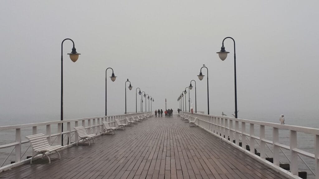 Gdynia Orłowo: gdzie zarezerwować nocleg blisko klifu i molo?